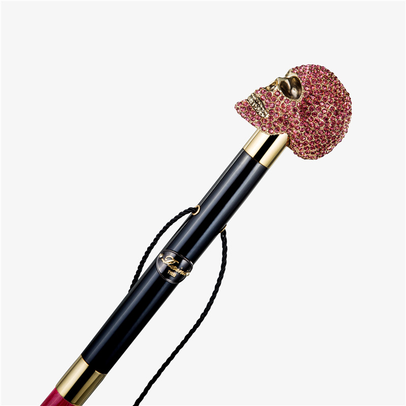 The pink diamond skull shoe horn