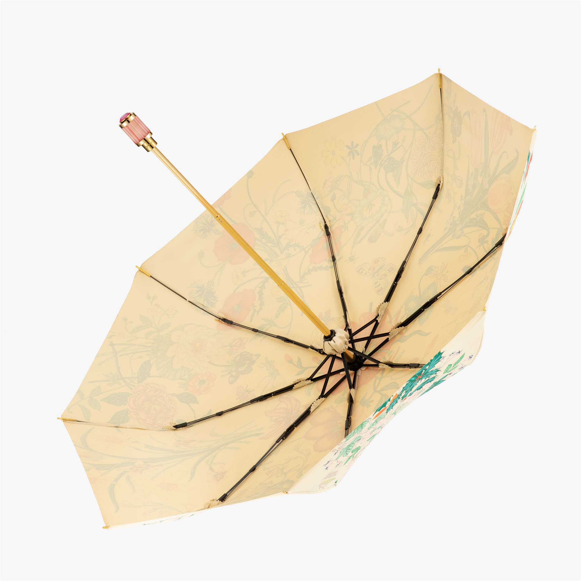 The lantern folds the umbrella