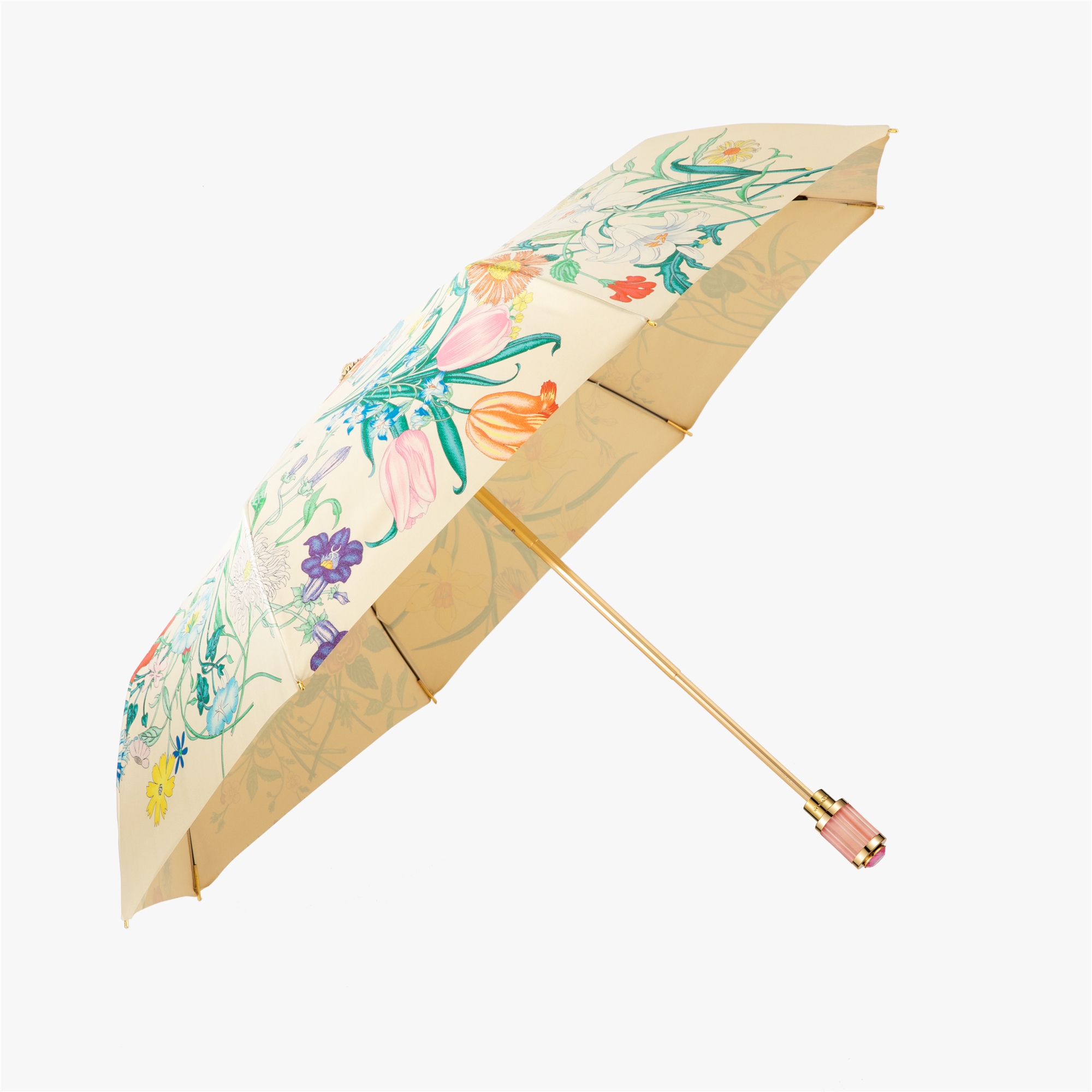 The lantern folds the umbrella